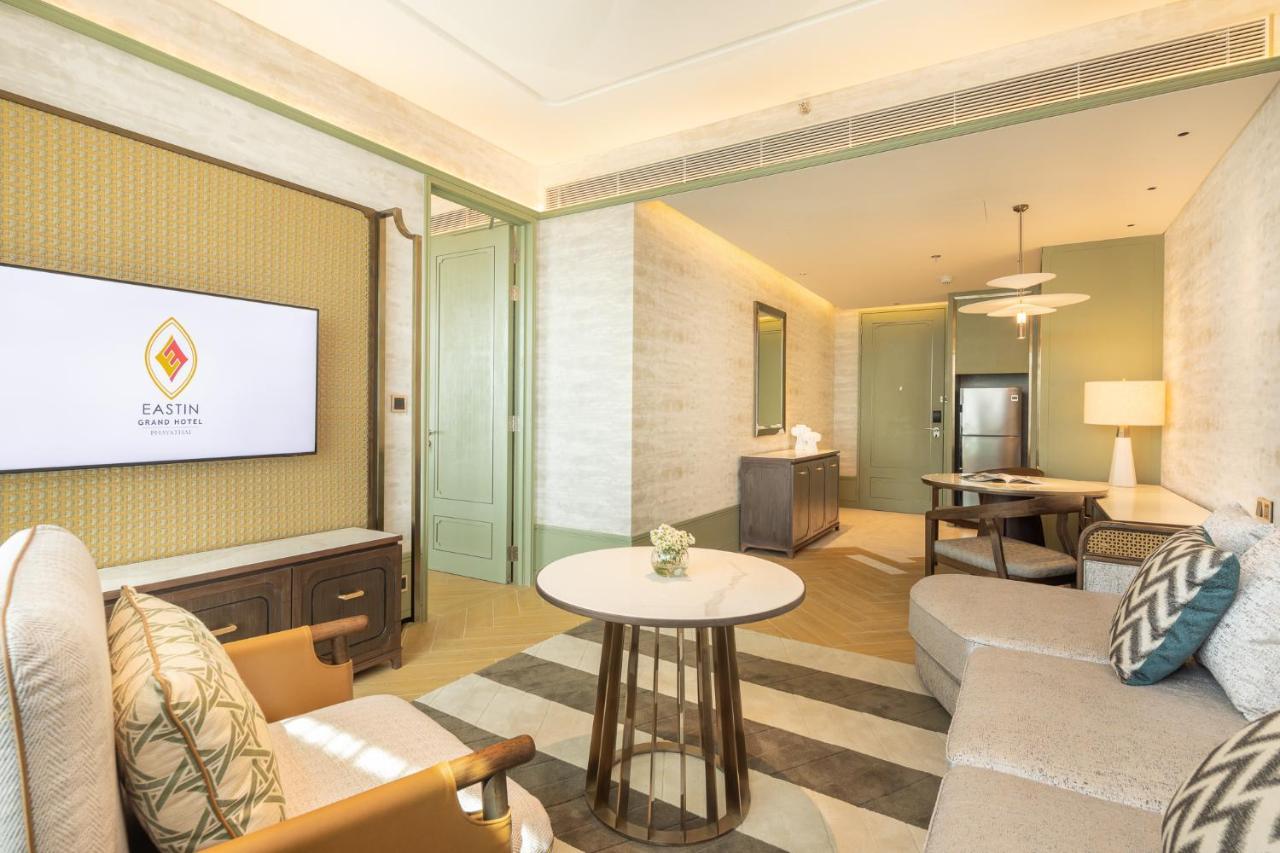 Eastin Grand Hotel Phayathai Μπανγκόκ Εξωτερικό φωτογραφία Living room of a suite